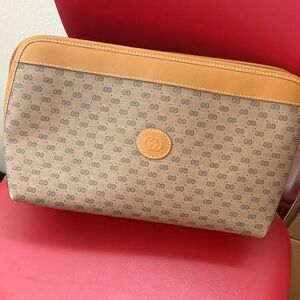 Micro Vintage Gucci Brown and Tan Toiletry Bag